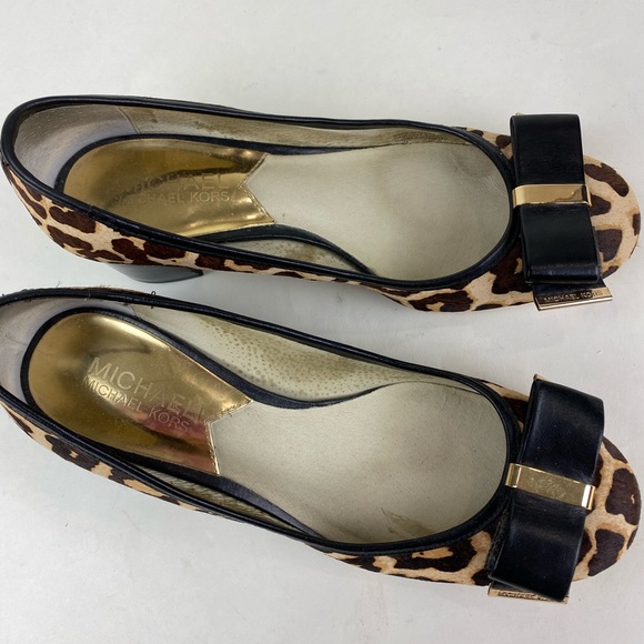 Michael Kors-Animal Print Pumps-Size 5 1/2. - Picture 6 of 7